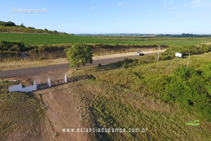 Os Serranos - Madrugada [VDownloader].00_02_22_05.Quadro028_49573c0914096be752f3157a8c70e73074d17797.jpg